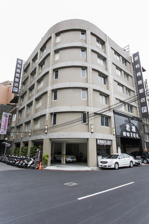 Junli Hotel Banciao Екстериор снимка