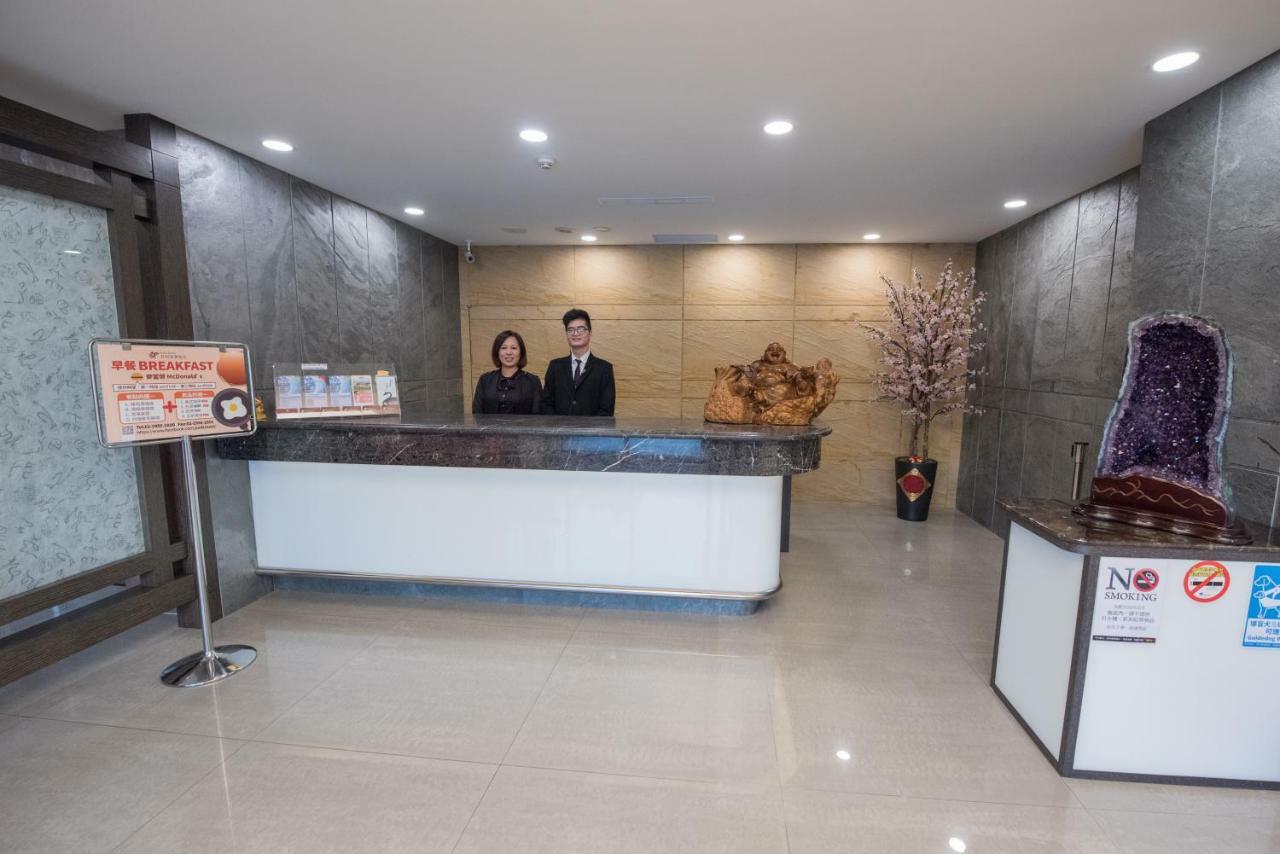 Junli Hotel Banciao Екстериор снимка
